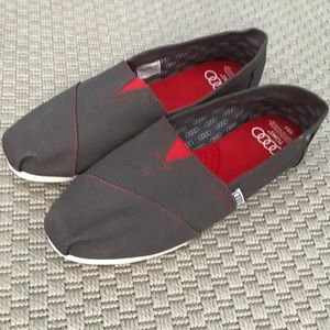 Toms/Audi Limited Edition Slip On Flats.